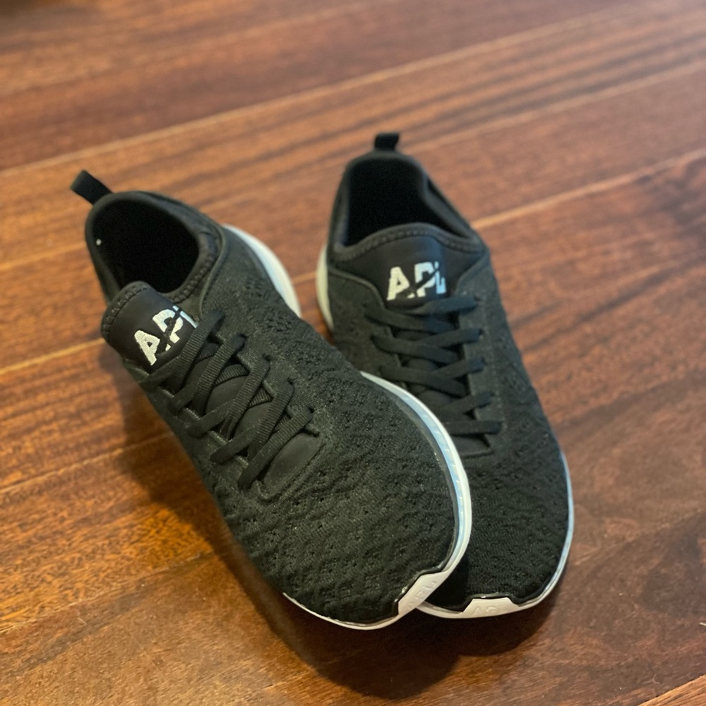 APL phantom - black size 8